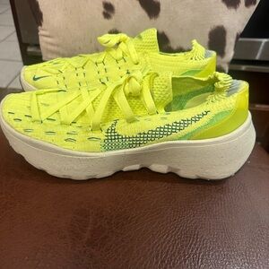 Nike WOMEN Lime Green Sneakers